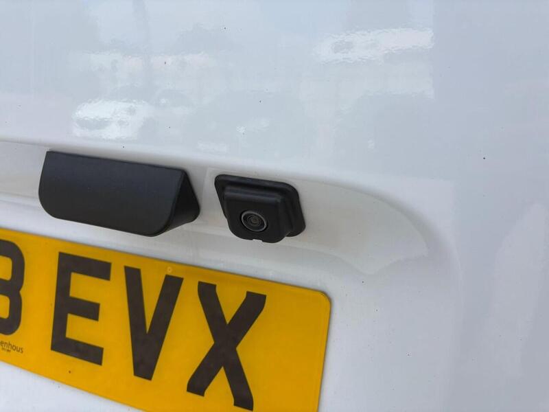 VAUXHALL COMBO COMBO L1 H1 1.5 Turbo D 2300 Pro - U20