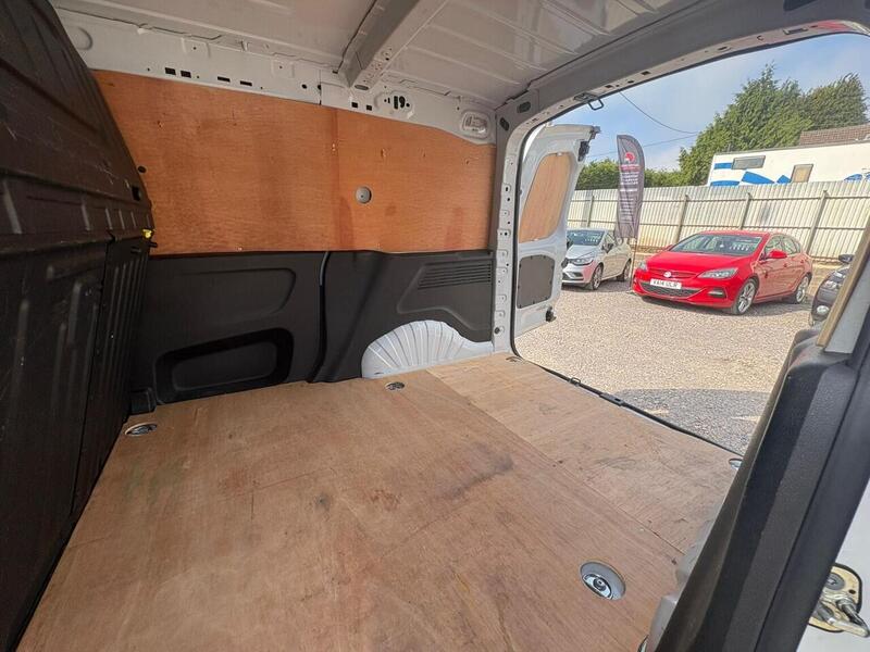 VAUXHALL COMBO COMBO L1 H1 1.5 Turbo D 2300 Pro - U20