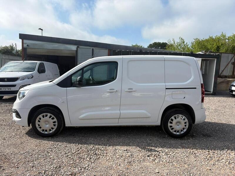 VAUXHALL COMBO COMBO L1 H1 1.5 Turbo D 2300 Pro - U20