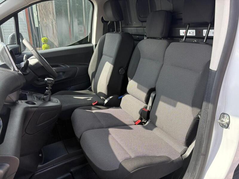 VAUXHALL COMBO COMBO L1 H1 1.5 Turbo D 2300 Pro - U20