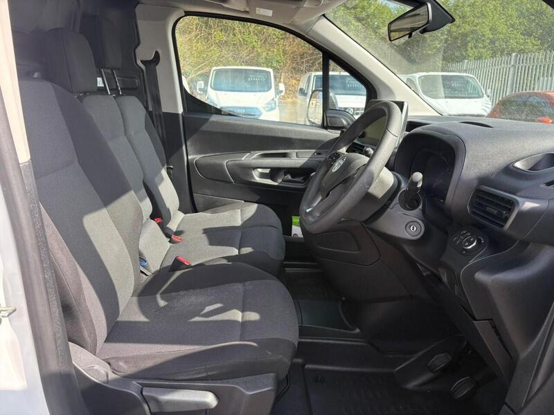 VAUXHALL COMBO COMBO L1 H1 1.5 Turbo D 2300 Pro - U20