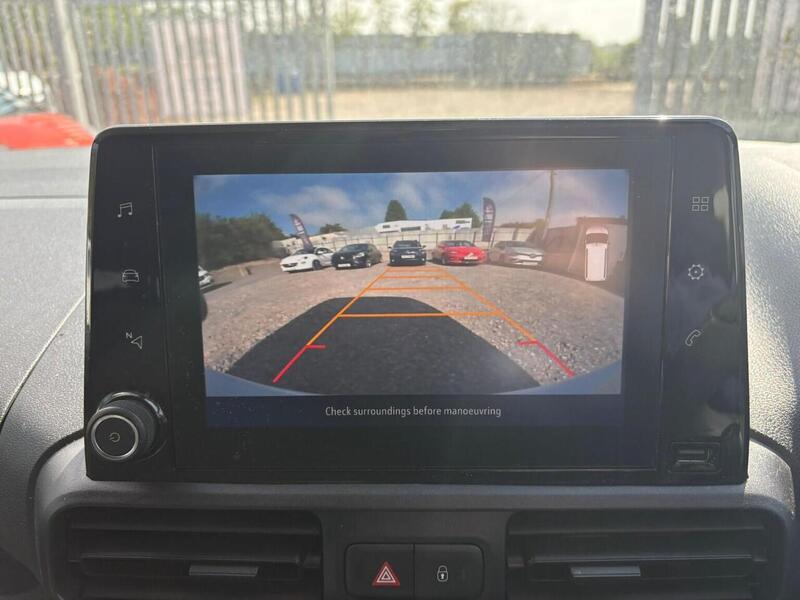 VAUXHALL COMBO COMBO L1 H1 1.5 Turbo D 2300 Pro - U20