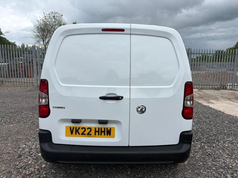 VAUXHALL COMBO COMBO 1.5 Turbo D 2000 Dynamic - U21