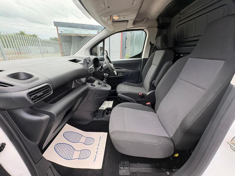 VAUXHALL COMBO COMBO 1.5 Turbo D 2000 Dynamic - U21