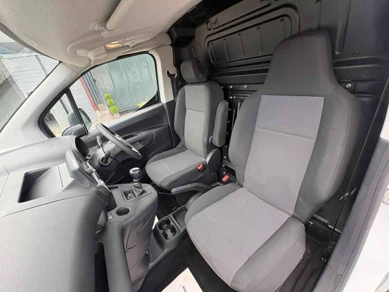 VAUXHALL COMBO COMBO 1.5 Turbo D 2000 Dynamic - U21
