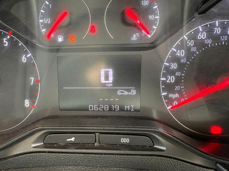 VAUXHALL COMBO COMBO 1.5 Turbo D 2000 Dynamic - U21