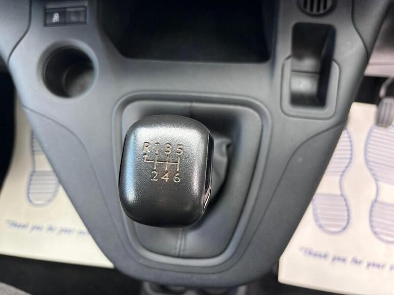 VAUXHALL COMBO COMBO 1.5 Turbo D 2000 Dynamic - U21