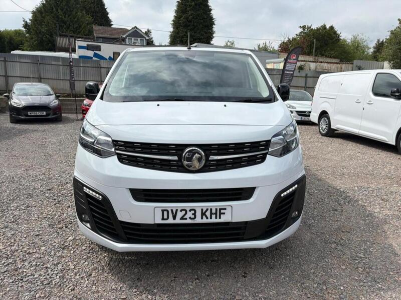 VAUXHALL VIVARO VIVARO L2H1 1.5 Turbo D 2900 Pro - U22