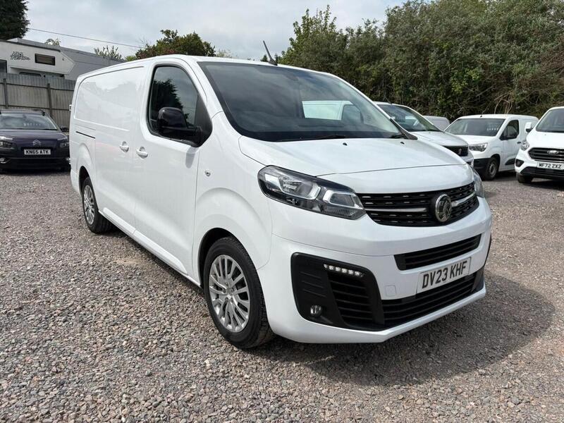 VAUXHALL VIVARO VIVARO L2H1 1.5 Turbo D 2900 Pro - U22
