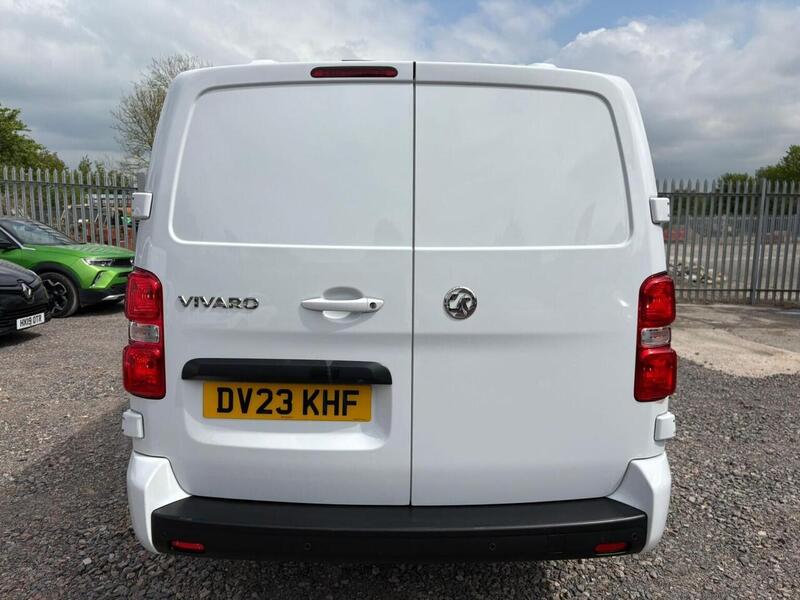 VAUXHALL VIVARO VIVARO L2H1 1.5 Turbo D 2900 Pro - U22