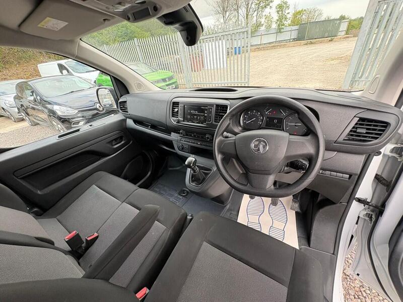 VAUXHALL VIVARO VIVARO L2H1 1.5 Turbo D 2900 Pro - U22