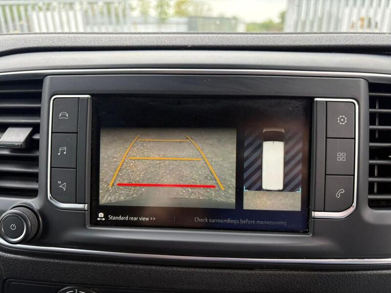 VAUXHALL VIVARO VIVARO L2H1 1.5 Turbo D 2900 Pro - U22