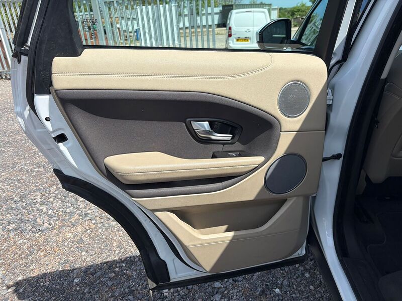 LAND ROVER RANGE ROVER EVOQUE RANGE ROVER EVOQUE 2.0 TD4 SE - U25