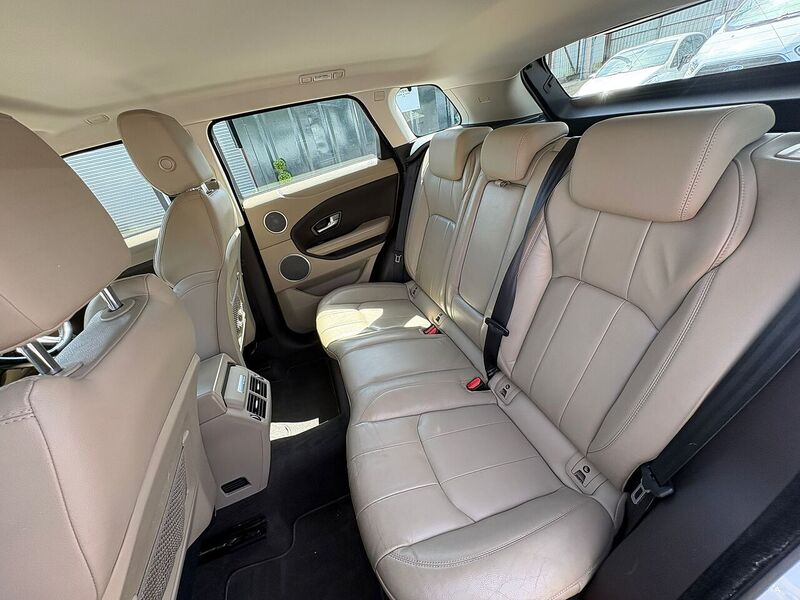 LAND ROVER RANGE ROVER EVOQUE RANGE ROVER EVOQUE 2.0 TD4 SE - U25