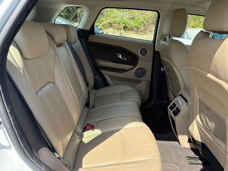 LAND ROVER RANGE ROVER EVOQUE RANGE ROVER EVOQUE 2.0 TD4 SE - U25