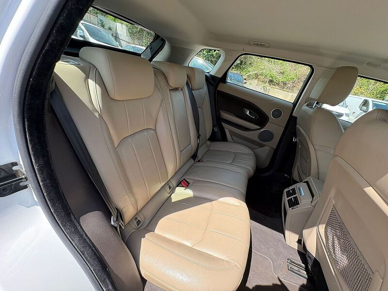 LAND ROVER RANGE ROVER EVOQUE RANGE ROVER EVOQUE 2.0 TD4 SE - U25