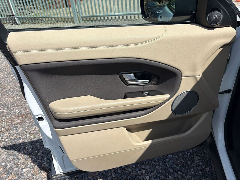 LAND ROVER RANGE ROVER EVOQUE RANGE ROVER EVOQUE 2.0 TD4 SE - U25