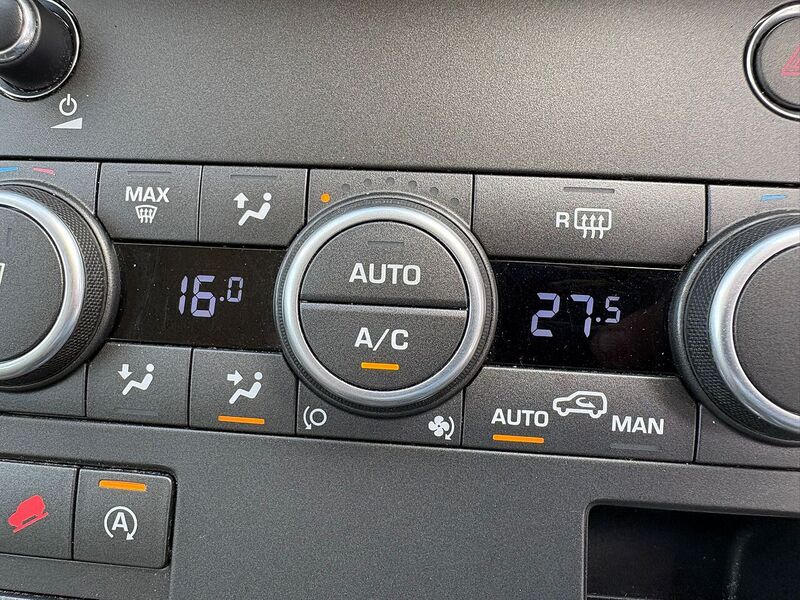 LAND ROVER RANGE ROVER EVOQUE RANGE ROVER EVOQUE 2.0 TD4 SE - U25