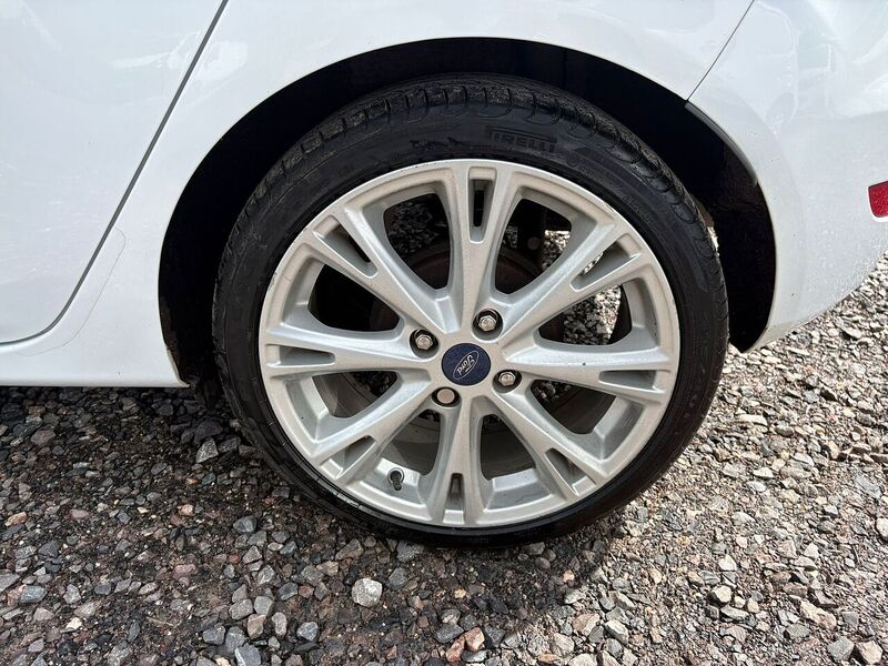 Ford Fiesta 1.0T EcoBoost Titanium Hatchback 5dr Petrol Manual Euro 6 (s/s) (100 ps) - U28
