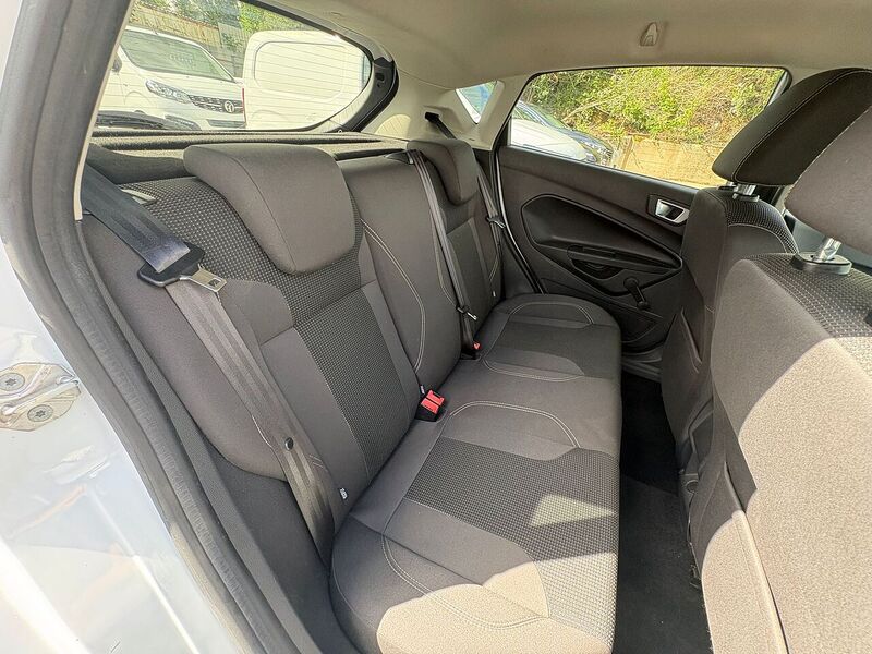 Ford Fiesta 1.0T EcoBoost Titanium Hatchback 5dr Petrol Manual Euro 6 (s/s) (100 ps) - U28
