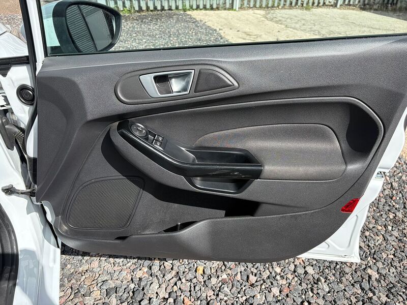 Ford Fiesta 1.0T EcoBoost Titanium Hatchback 5dr Petrol Manual Euro 6 (s/s) (100 ps) - U28