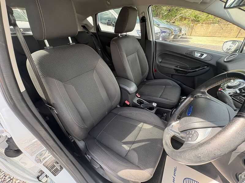 Ford Fiesta 1.0T EcoBoost Titanium Hatchback 5dr Petrol Manual Euro 6 (s/s) (100 ps) - U28