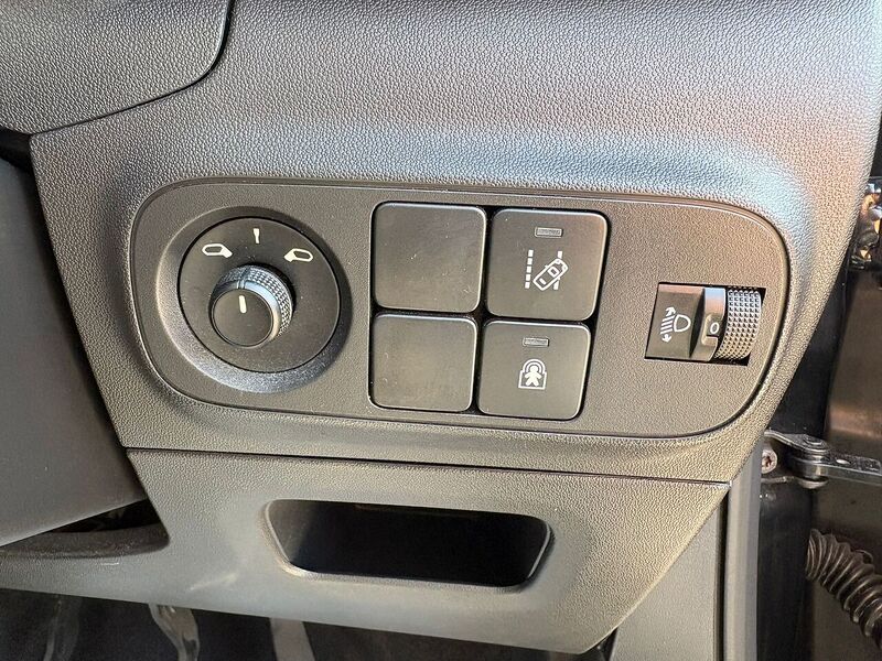 Citroen C3 1.2 PureTech Flair Nav Edition Hatchback 5dr Petrol Manual Euro 6 (82 ps) - U30
