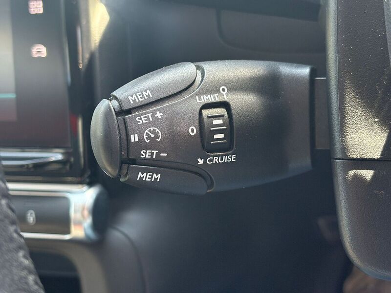 Citroen C3 1.2 PureTech Flair Nav Edition Hatchback 5dr Petrol Manual Euro 6 (82 ps) - U30