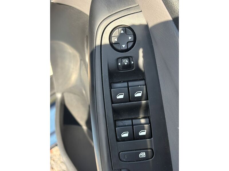 Citroen C4 Picasso 1.6 VTi VTR+ MPV 5dr Petrol Manual Euro 5 (120 ps) - U31
