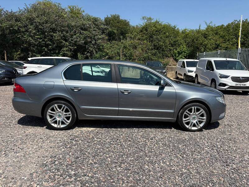 Skoda Superb 1.8 TSI Elegance Hatchback 5dr Petrol Manual Euro 5 (160 ps) - U36