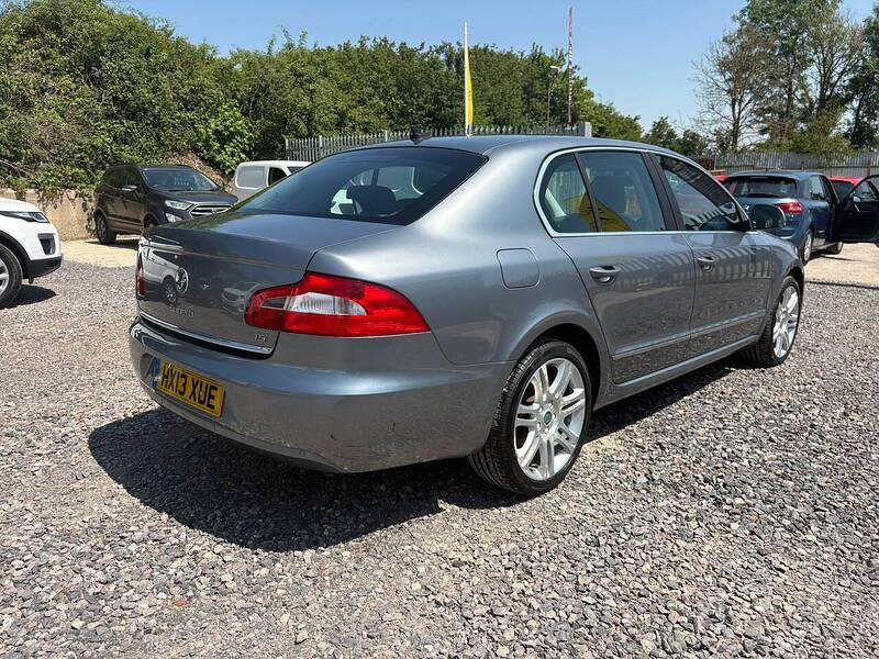 Skoda Superb 1.8 TSI Elegance Hatchback 5dr Petrol Manual Euro 5 (160 ps) - U36