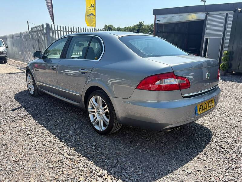 Skoda Superb 1.8 TSI Elegance Hatchback 5dr Petrol Manual Euro 5 (160 ps) - U36