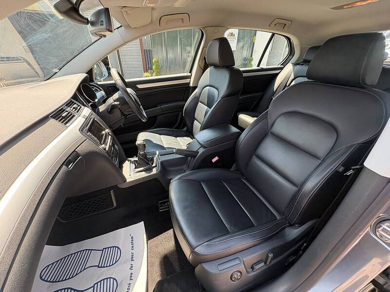 Skoda Superb 1.8 TSI Elegance Hatchback 5dr Petrol Manual Euro 5 (160 ps) - U36