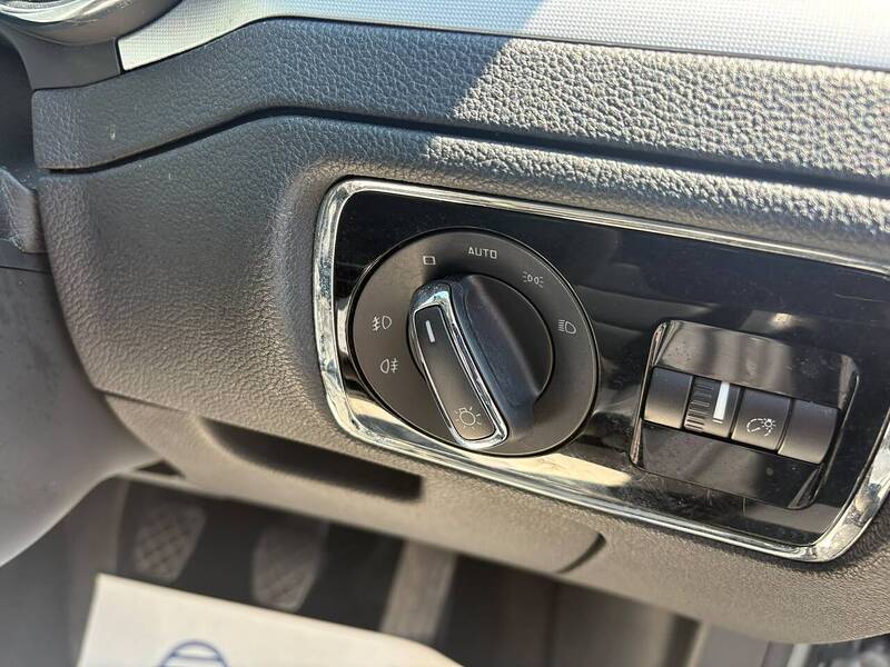 Skoda Superb 1.8 TSI Elegance Hatchback 5dr Petrol Manual Euro 5 (160 ps) - U36