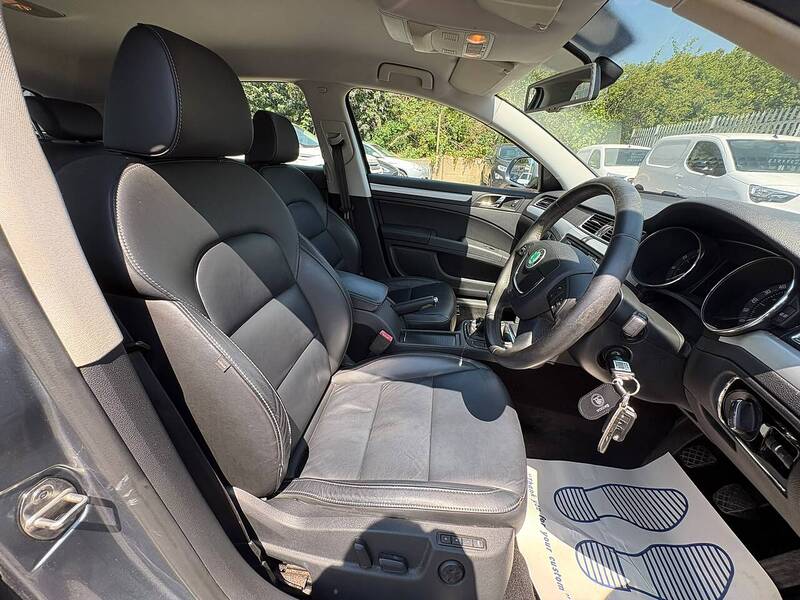 Skoda Superb 1.8 TSI Elegance Hatchback 5dr Petrol Manual Euro 5 (160 ps) - U36