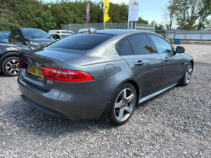 Jaguar XE 2.0d R-Sport Saloon 4dr Diesel Auto AWD Euro 6 (s/s) (180 ps) - U43