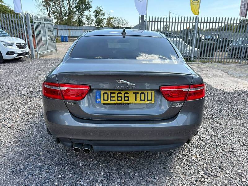Jaguar XE 2.0d R-Sport Saloon 4dr Diesel Auto AWD Euro 6 (s/s) (180 ps) - U43