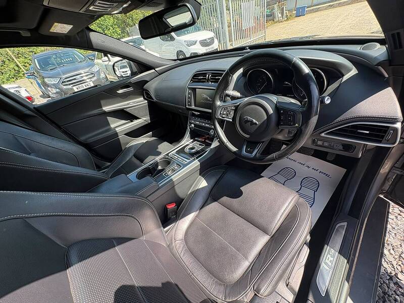 Jaguar XE 2.0d R-Sport Saloon 4dr Diesel Auto AWD Euro 6 (s/s) (180 ps) - U43