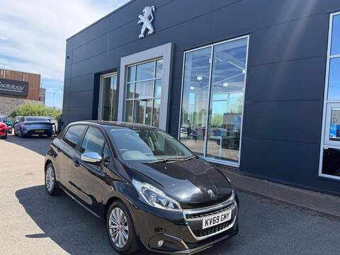 Peugeot 208 208 1.2 PureTech Active Euro 6 (s/s) 5dr
