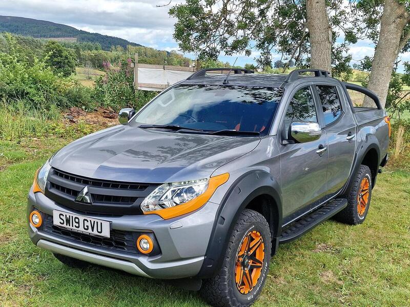 Mitsubishi L200 L200 2.4 DI-D DC Barbarian SVP II 4WD Euro 6 4dr - U1