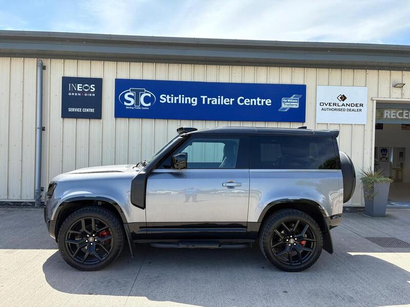 Land Rover Defender 90 3.0 D250 MHEV X-Dynamic SE SUV 3dr Diesel Auto 4WD Euro 6 (s/s) (250 ps) - U1