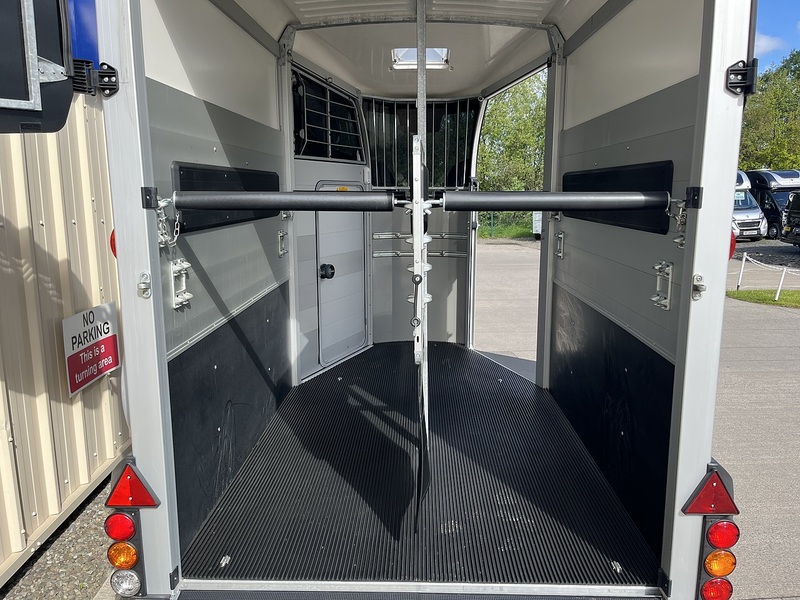 Ifor Williams HBX506 Horsebox - U10