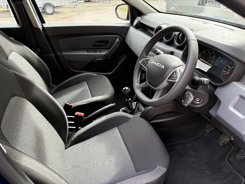 Dacia Duster 1.0 TCe Essential SUV 5dr Petrol Manual Euro 6 (s/s) (90 ps) - U22