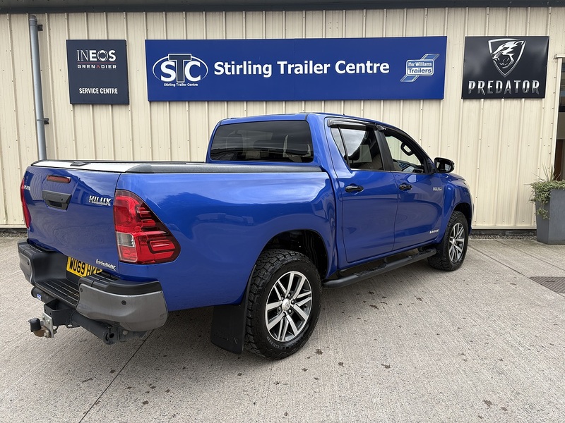 Toyota Hilux D-4D Invincible X - U30