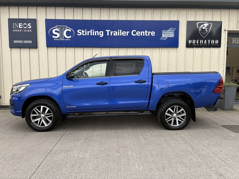 Toyota Hilux D-4D Invincible X - U30
