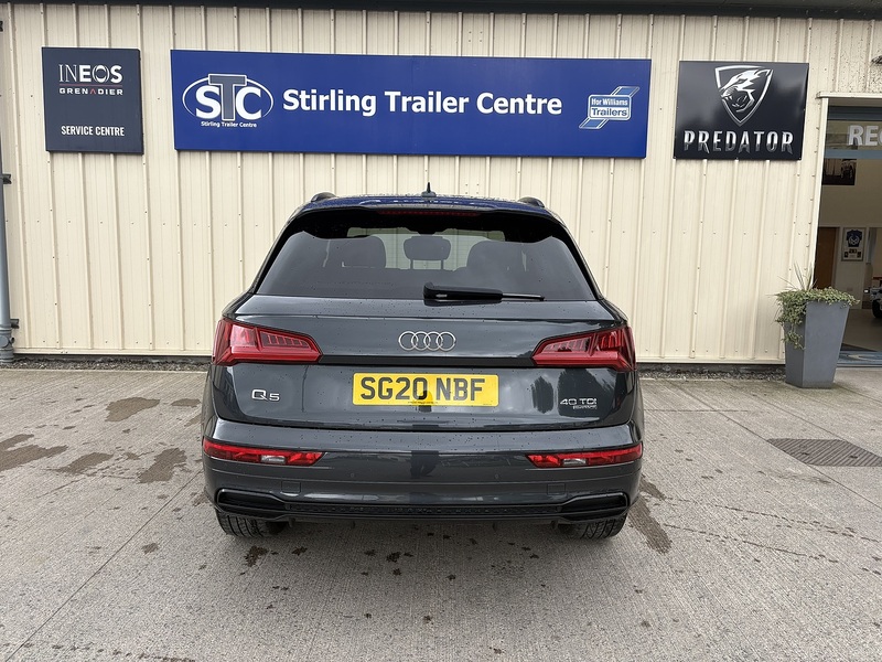 Audi Q5 2.0 TDI 40 Black Edition SUV 5dr Diesel S Tronic quattro Euro 6 (s/s) (190 ps) - U33