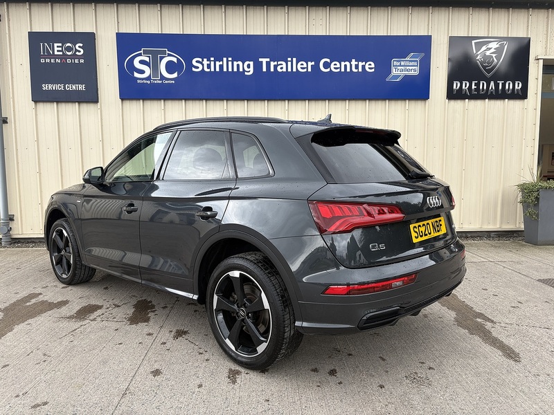 Audi Q5 2.0 TDI 40 Black Edition SUV 5dr Diesel S Tronic quattro Euro 6 (s/s) (190 ps) - U33