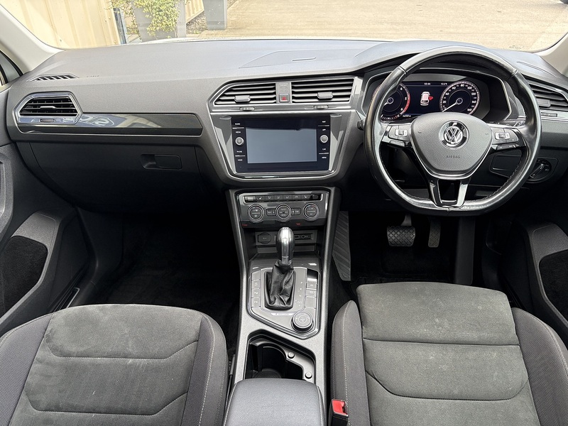 Volkswagen Tiguan 2.0 TDI SEL SUV 5dr Diesel DSG 4Motion Euro 6 (s/s) (150 ps) - U34