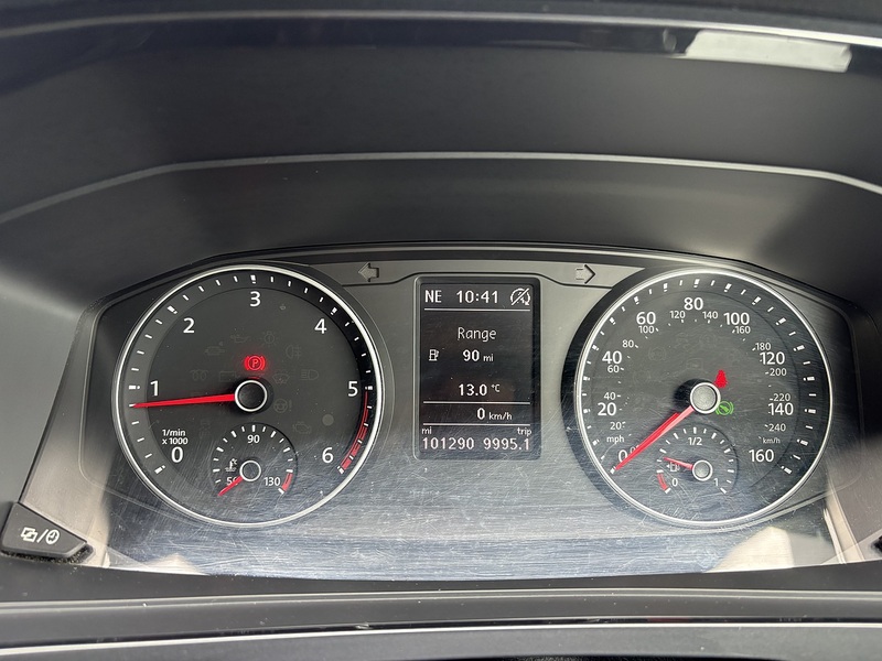 Volkswagen Transporter 2.0 BiTDI T32 BlueMotion Tech Window Van 4dr Diesel DSG 4Motion SWB Euro 6 (s/s) (204 ps) - U38