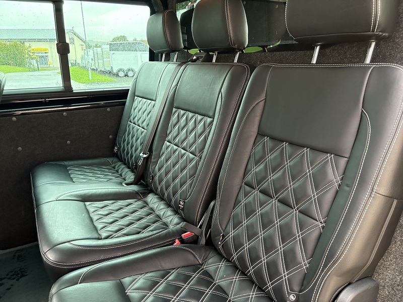 Volkswagen Transporter 2.0 BiTDI T32 BlueMotion Tech Window Van 4dr Diesel DSG 4Motion SWB Euro 6 (s/s) (204 ps) - U38